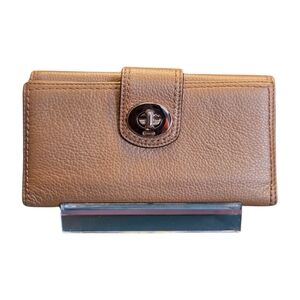COACH EUC Turnlock Continental Pearlescent Tan Trifold Wallet